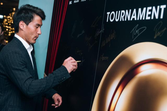 1735550182422054558.jpg 九游体育-赛季还没开始,布云朝克特就获奖了