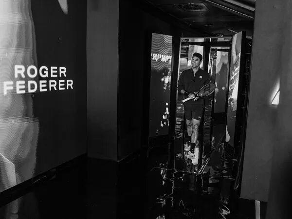 罗德拉沃尔上空最璀璨的烟花 献给罗杰费德勒 致我们终将逝去的青春