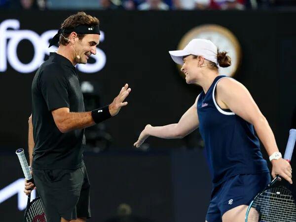 罗德拉沃尔上空最璀璨的烟花 献给罗杰费德勒 致我们终将逝去的青春