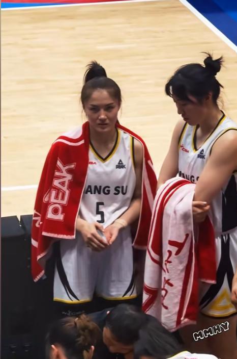 九游体育官网-光漂亮有啥用？4战15中4，失误多于进球数，球迷：咋进的国家队？